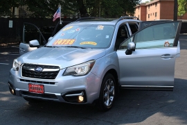 Used 2017  Subaru Forester 4d SUV 2&period;5i Touring at Warner Motors near East Orange&comma; NJ