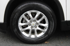 Used 2019  Chevrolet Traverse 4d SUV FWD LT Cloth w&sol;1LT at Warner Motors near East Orange&comma; NJ