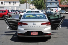 Used 2020  Hyundai Elantra 4d Sedan SEL at Warner Motors near East Orange&comma; NJ