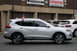 Used 2017  Nissan Rogue 4d SUV AWD SL at Warner Motors near East Orange&comma; NJ