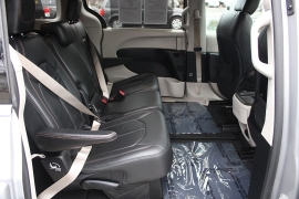 Used 2017  Chrysler Pacifica 4d Wagon Touring-L at Warner Motors near East Orange&comma; NJ