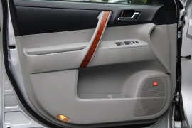 Used 2008  Toyota Highlander 4d SUV AWD Limited at Warner Motors near East Orange&comma; NJ