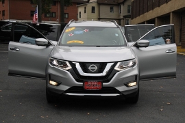 Used 2017  Nissan Rogue 4d SUV AWD SL at Warner Motors near East Orange&comma; NJ