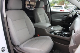 Used 2019  Chevrolet Traverse 4d SUV FWD LT Cloth w&sol;1LT at Warner Motors near East Orange&comma; NJ