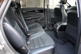 Used 2016  Kia Sorento 4d SUV AWD SX at Warner Motors near East Orange&comma; NJ