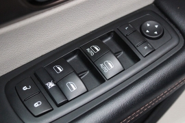 Used 2017  Chrysler Pacifica 4d Wagon Touring-L at Warner Motors near East Orange&comma; NJ