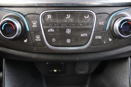 Used 2018  Chevrolet Traverse 4d SUV FWD LT Cloth w&sol;1LT at Warner Motors near East Orange&comma; NJ