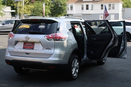 Used 2015  Nissan Rogue 4d SUV AWD SV at Warner Motors near East Orange&comma; NJ
