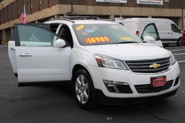 Used 2017 Chevrolet Traverse 4d SUV AWD LT w/1LT at Warner Motors near East Orange, NJ