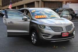 Used 2016  Lincoln MKC 4d SUV AWD Select at Warner Motors near East Orange, NJ