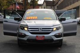 Used 2018  Honda Pilot 4d SUV AWD LX at Warner Motors near East Orange, NJ