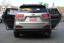 Used 2017  Kia Sorento 4d SUV FWD LX at Warner Motors near East Orange&comma; NJ