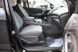 Used 2018  Ford Escape 4d SUV 4WD SE w&sol;SYNC3 at Warner Motors near East Orange&comma; NJ