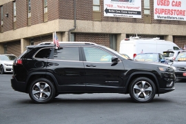 Used 2019 Jeep Cherokee 4d SUV 4WD Limited 3.2L at Warner Motors near East Orange, NJ