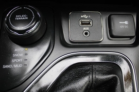 Used 2019 Jeep Cherokee 4d SUV 4WD Limited 3.2L at Warner Motors near East Orange, NJ