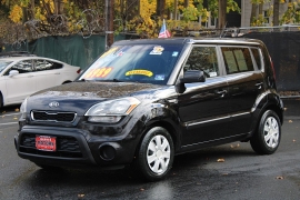 Used 2012  Kia Soul 4d Hatchback Base Auto at Warner Motors near East Orange, NJ
