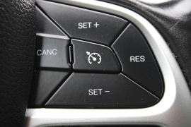 Used 2019  Jeep Compass 4d SUV 4WD Latitude at Warner Motors near East Orange&comma; NJ