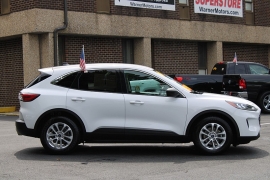 Used 2022  Ford Escape SE FWD at Warner Motors near East Orange&comma; NJ
