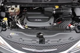 Used 2017  Chrysler Pacifica 4d Wagon Touring-L at Warner Motors near East Orange&comma; NJ