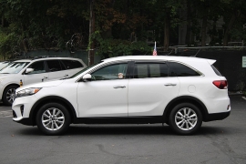 Used 2020  Kia Sorento 4d SUV FWD L at Warner Motors near East Orange&comma; NJ