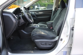 Used 2015  Nissan Rogue 4d SUV AWD SV at Warner Motors near East Orange&comma; NJ