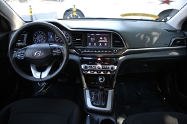 Used 2020  Hyundai Elantra 4d Sedan SEL at Warner Motors near East Orange&comma; NJ