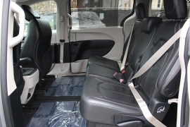 Used 2017  Chrysler Pacifica 4d Wagon Touring-L at Warner Motors near East Orange&comma; NJ