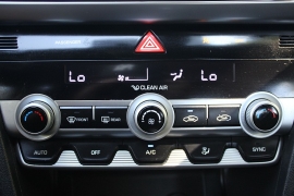 Used 2020  Hyundai Elantra 4d Sedan SEL at Warner Motors near East Orange&comma; NJ