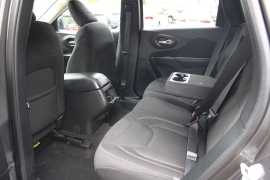 Used 2017  Jeep Cherokee 4d SUV 4WD Latitude V6 at Warner Motors near East Orange&comma; NJ
