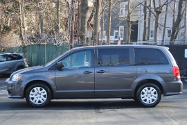 Used 2018  Dodge Grand Caravan 4d Wagon SE at Warner Motors near East Orange&comma; NJ