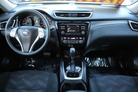 Used 2016  Nissan Rogue 4d SUV AWD SV at Warner Motors near East Orange&comma; NJ