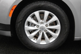 Used 2017  Chrysler Pacifica 4d Wagon Touring-L at Warner Motors near East Orange&comma; NJ