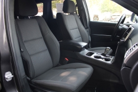 Used 2019  Jeep Grand Cherokee 4d SUV 4WD Laredo E at Warner Motors near East Orange&comma; NJ