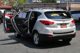 Used 2012  Hyundai Tucson 4d SUV AWD GLS at Warner Motors near East Orange&comma; NJ