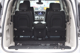 Used 2017  Chrysler Pacifica 4d Wagon Touring-L at Warner Motors near East Orange&comma; NJ