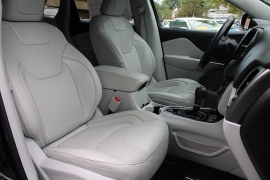 Used 2019 Jeep Cherokee 4d SUV 4WD Limited 3.2L at Warner Motors near East Orange, NJ