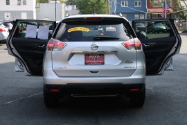 Used 2015  Nissan Rogue 4d SUV AWD SV at Warner Motors near East Orange&comma; NJ
