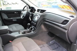 Used 2017 Chevrolet Traverse 4d SUV AWD LT w/1LT at Warner Motors near East Orange, NJ
