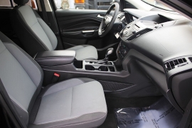 Used 2018  Ford Escape 4d SUV 4WD SE w&sol;SYNC3 at Warner Motors near East Orange&comma; NJ