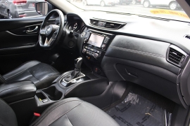 Used 2017  Nissan Rogue 4d SUV AWD SL at Warner Motors near East Orange&comma; NJ
