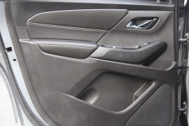 Used 2018  Chevrolet Traverse 4d SUV FWD LT Cloth w&sol;1LT at Warner Motors near East Orange&comma; NJ