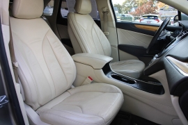 Used 2016  Lincoln MKC 4d SUV AWD Select at Warner Motors near East Orange, NJ