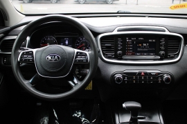 Used 2020  Kia Sorento 4d SUV FWD L at Warner Motors near East Orange&comma; NJ