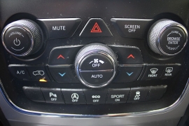 Used 2019  Jeep Grand Cherokee 4d SUV 4WD Laredo E at Warner Motors near East Orange&comma; NJ