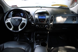 Used 2012  Hyundai Tucson 4d SUV AWD GLS at Warner Motors near East Orange&comma; NJ