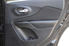 Used 2014  Jeep Cherokee 4d SUV FWD Latitude at Warner Motors near East Orange&comma; NJ