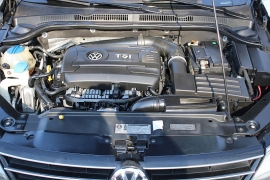 Used 2015  Volkswagen Jetta 4d Sedan SE Auto at Warner Motors near East Orange&comma; NJ