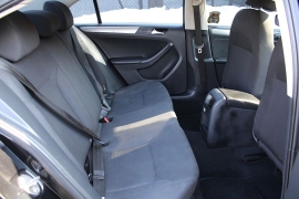 Used 2015  Volkswagen Jetta 4d Sedan SE Auto at Warner Motors near East Orange&comma; NJ