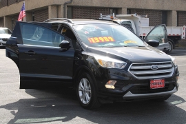Used 2018  Ford Escape 4d SUV 4WD SE w&sol;SYNC3 at Warner Motors near East Orange&comma; NJ