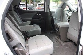 Used 2019  Chevrolet Traverse 4d SUV FWD LT Cloth w&sol;1LT at Warner Motors near East Orange&comma; NJ